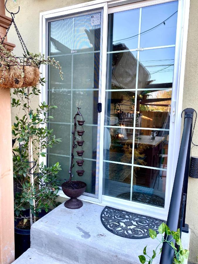 Sweet Tuscan Dreams-Private Entrance & Bathroom With Patio Homestay Los Angeles