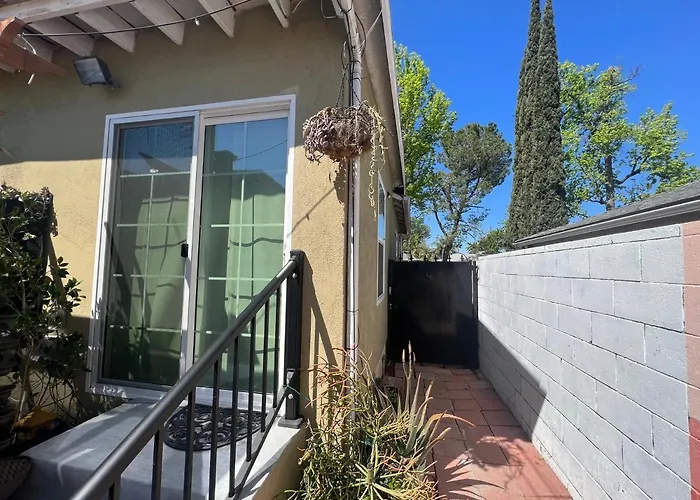 Sweet Tuscan Dreams-Private Entrance & Bathroom With Patio